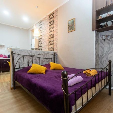 Minimalist Studio Walking Distance To City Centre Apartment Tbilisi Ngoại thất bức ảnh