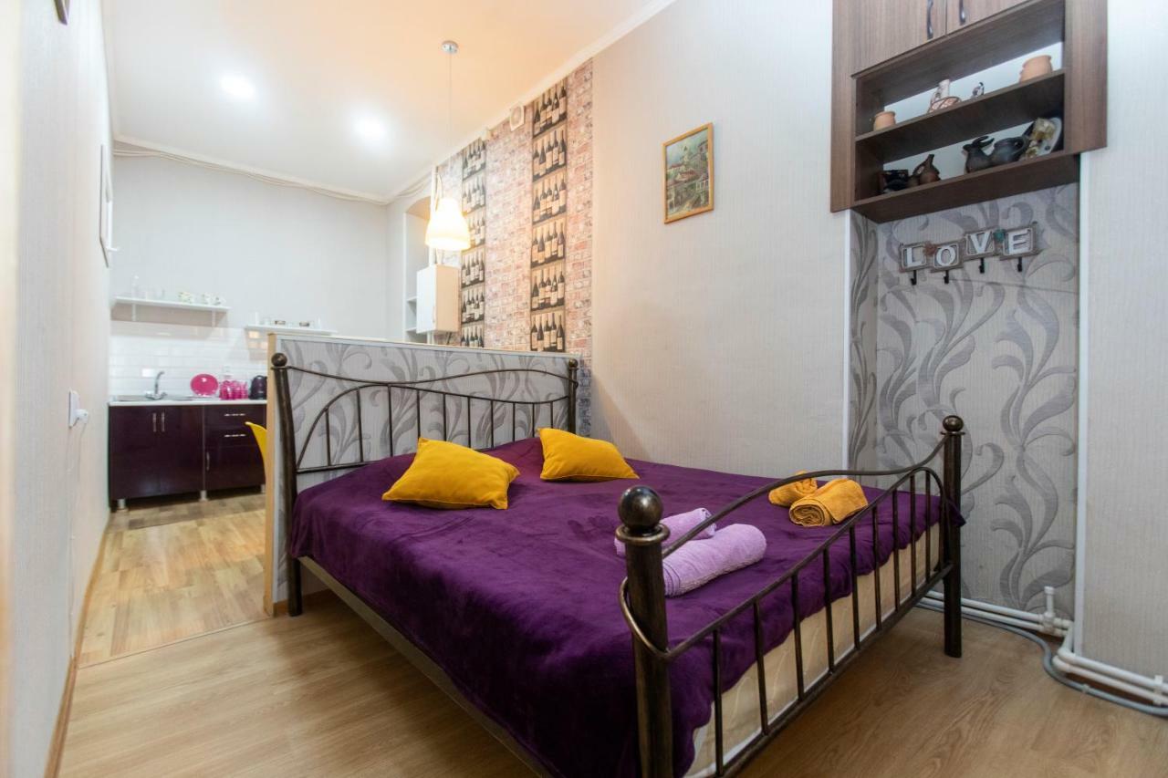 Minimalist Studio Walking Distance To City Centre Apartment Tbilisi Ngoại thất bức ảnh